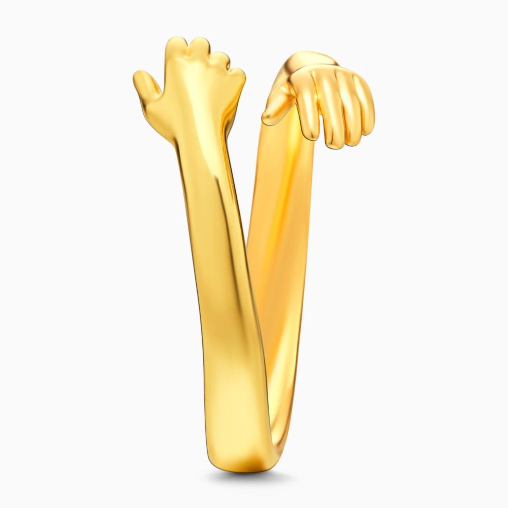Hug Ring – Engraved Hands Design