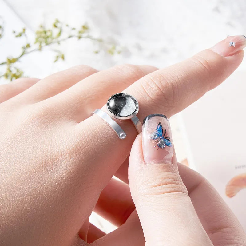 Moon Phase Ring – Luminous Gift